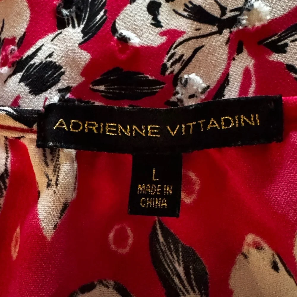 Adrienne Vittadini Pink Floral Blouse with crocheted Lace Accents Large - Picture 2 of 7